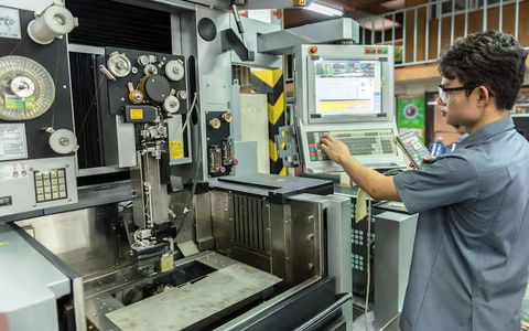 Precision Engineering Machinery Guide With Industrial Applications And Technology