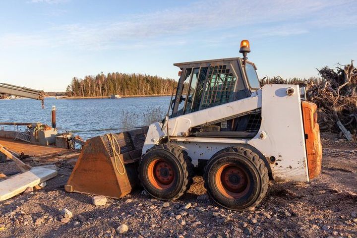 Wheel Skid Steer Guide With Construction Equipment Insights